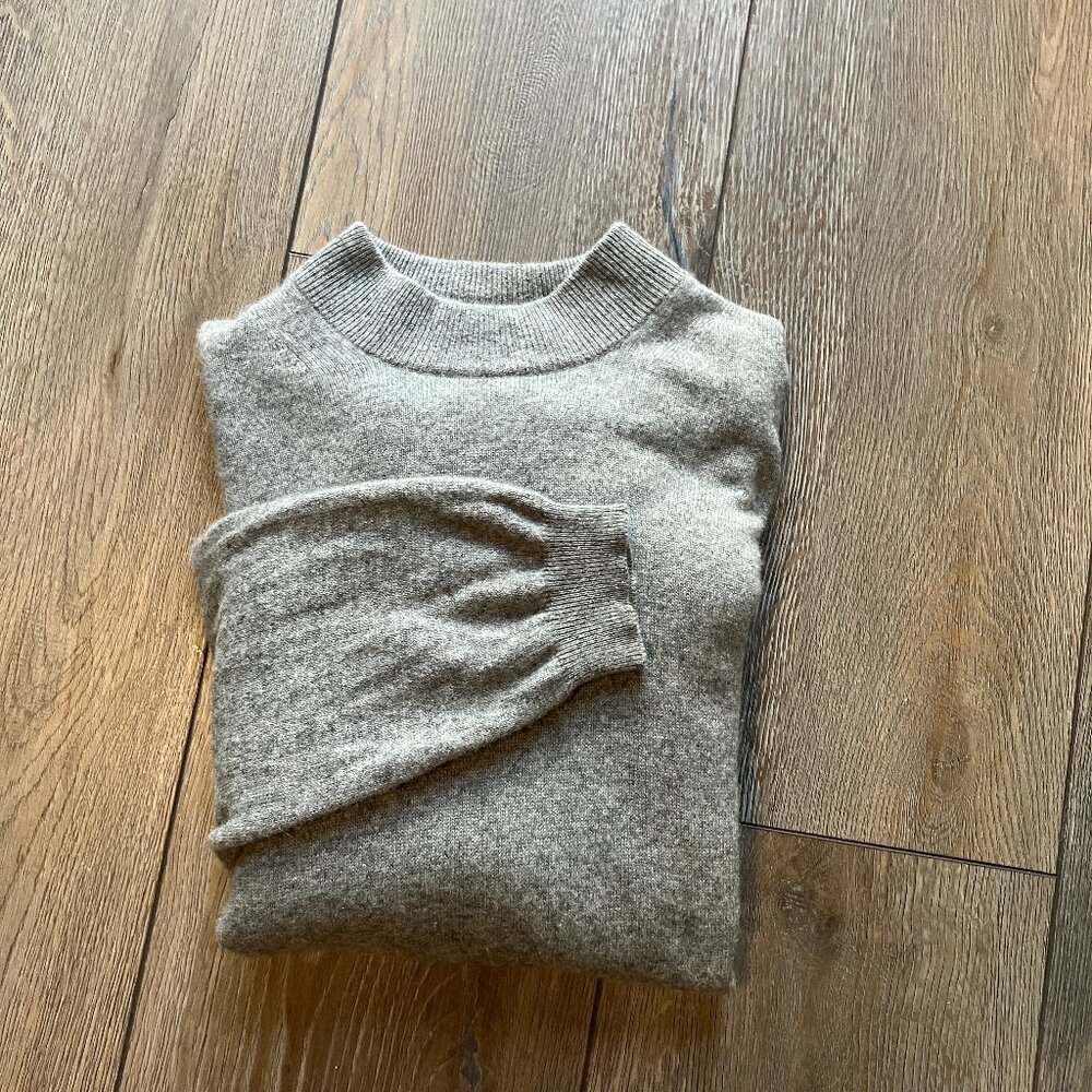 Men's Vintage Louis Roth Cashmere Sweater in Heather Gray Size L